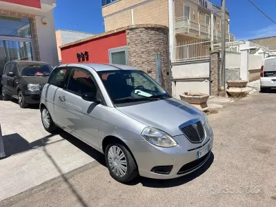 Usata Lancia Ypsilon 60 CV (44 kW) 2007 Grigio Utilitaria