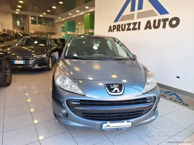 Usata Peugeot 207 70 CV (51 kW) 2007 Gray Berlina