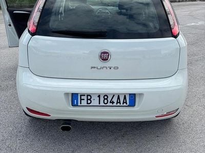 Usata Fiat Grande Punto 75 CV (55 kW) 2015 Bianco Utilitaria