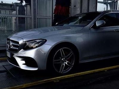 Usata Mercedes E220 AMG line 194 CV (142 kW) 2018 Grigio Station wagon