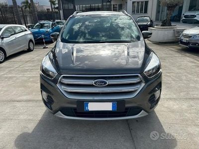 Usata Ford Kuga Titanium 120 CV (88 kW) 2017 Grigio SUV