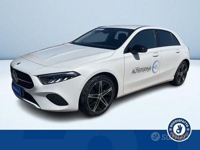 Bianco metallizzato Usata 2024 Mercedes A180 Advanced Berlina | 31.400 € (Buon prezzo)