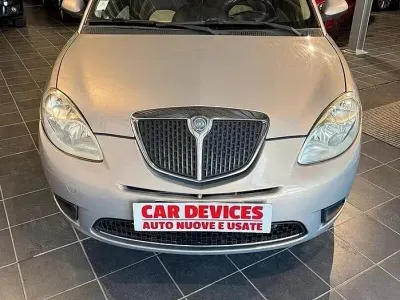 Usata Lancia Ypsilon 77 CV (56 kW) 2009 Beige Utilitaria