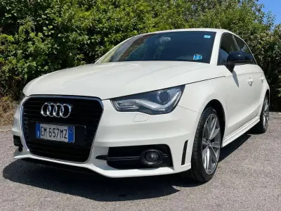 Usata Audi A1 Sportback Ambition 122 CV (89 kW) 2012 Bianco Utilitaria