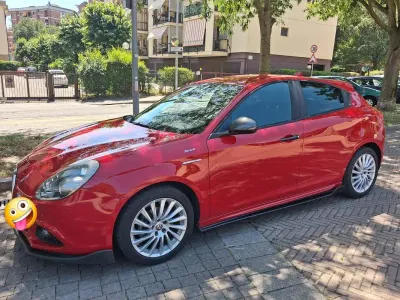 Usata Alfa Romeo Giulietta Sprint 120 CV (88 kW) 2015 Utilitaria