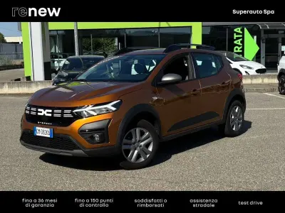 Usata Dacia Sandero Comfort 91 CV (66 kW) 2023 Arancione Berlina