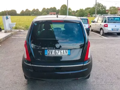 Usata Lancia Musa 95 CV (69 kW) 2008 Monovolume