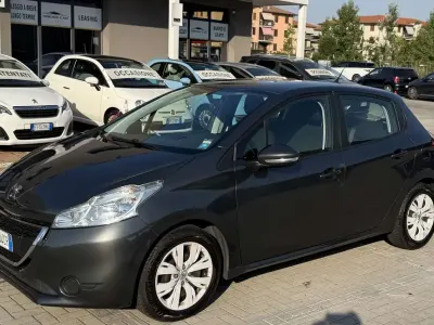 Usata Peugeot 208 Allure 68 CV (50 kW) 2013 Other Utilitaria