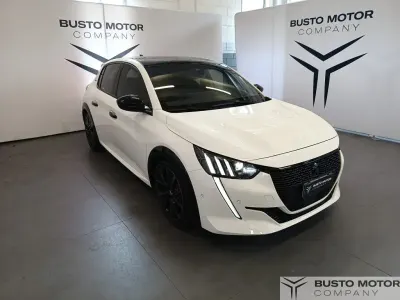 Usata Peugeot 208 GT 131 CV (96 kW) 2023 Bianco / perlato Utilitaria