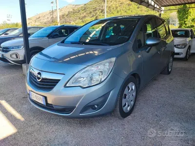 Begagnad Opel Meriva Cosmo 120 HK (88 kW) 2013 Blå Minibuss