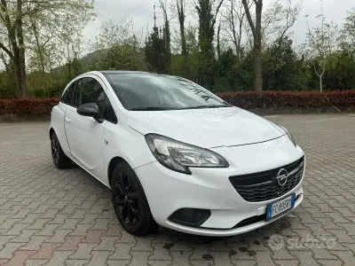 Begagnad Opel Corsa 90 HK (66 kW) 2016 Svart Halvkombi