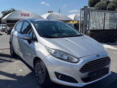 Usata Ford Fiesta 80 CV (58 kW) 2016 Grigio Berlina