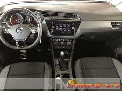 Usata VW Touran Active 150 CV (110 kW) 2022 Argento Monovolume