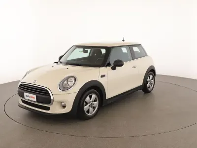 Usata Mini ONE 75 CV (55 kW) 2016 Bianco Utilitaria