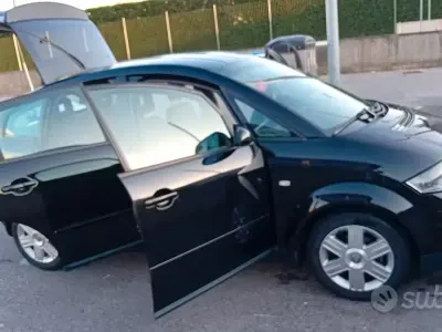 Usata Audi A2 75 CV (55 kW) 2001 Nero Utilitaria