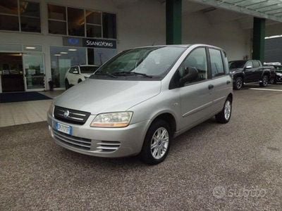 Usata Fiat Multipla Dynamic 103 CV (75 kW) 2004 Grigio Monovolume