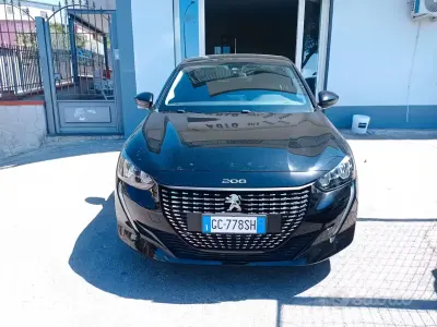 Usata Peugeot 208 75 CV (55 kW) 2020 Nero Utilitaria