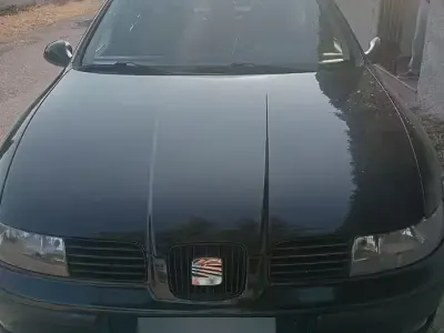 Usata Seat Leon 105 CV (77 kW) 2003 Nero Utilitaria