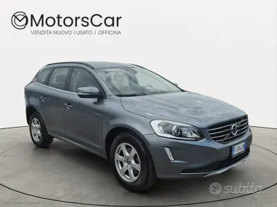 Usata Volvo XC60 Momentum 150 CV (110 kW) 2017 Grigio SUV