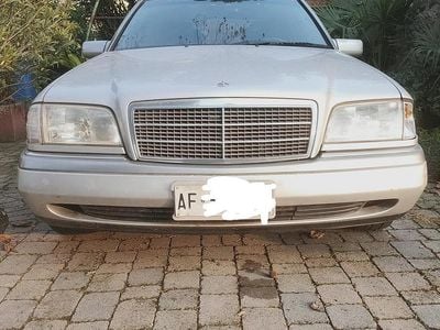 Usata Mercedes C200 136 CV (100 kW) 1995 Grigio Berlina