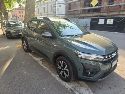 Usata Dacia Sandero Expression 91 CV (66 kW) 2023 Verde Berlina