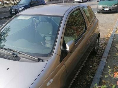 Usata Toyota Yaris Sol 69 CV (50 kW) 2005 Berlina