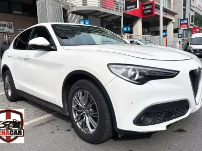 Käytetty Alfa Romeo Stelvio Business 160 HP (117 kW) 2021 Valkoinen Katumaasturi