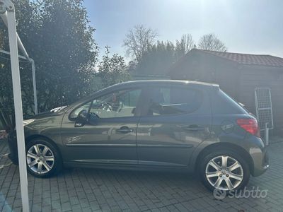 usata Peugeot 207 5p 1.6 hdi 16v XSI