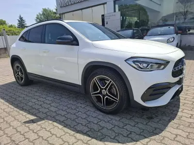 Usata Mercedes GLA200 Premium 150 CV (110 kW) 2021 Bianco SUV