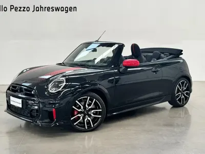 Usata Mini John Cooper Works Cabriolet 231 CV (169 kW) 2025 Midnight black ii metallizzato Cabrio
