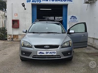 Usata Ford Focus S 90 CV (66 kW) 2006 Grigio Station wagon