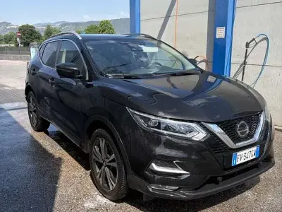 Usata Nissan Qashqai N-Connecta 116 CV (85 kW) 2019 Nero SUV