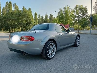 Usata Mazda MX5 High 160 CV (117 kW) 2011 Argento Cabrio