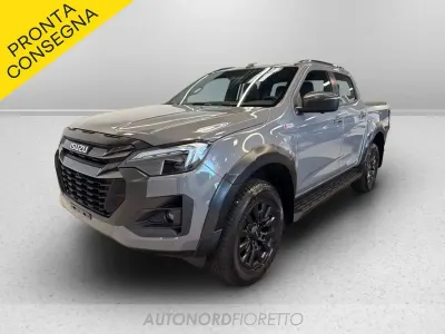 Nuova Isuzu D-Max 165 CV (121 kW) 2026 Kinabalu gray metallic Pick-up