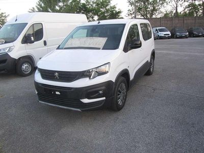 Gebraucht Peugeot Rifter Active 102 PS (75 kW) 2023 Weiß Van / Kleinbus