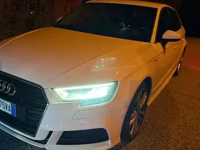 Usata Audi A3 S-Line 116 CV (85 kW) 2019 Bianco Berlina