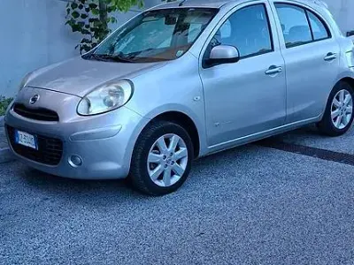 Usata Nissan Micra 80 CV (58 kW) 2013 Grigio Utilitaria