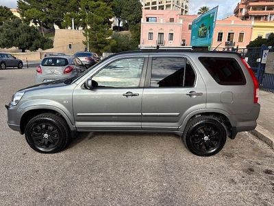 Usata Honda CR-V Executive 140 CV (102 kW) 2005 Grigio SUV