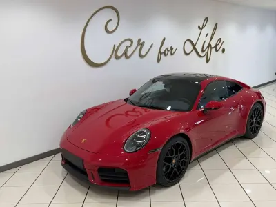 Usata Porsche 911 Carrera 394 CV (289 kW) 2025 Rosso Coupé