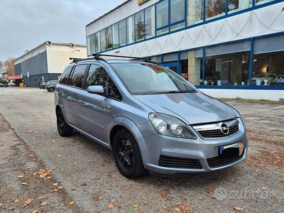 Usata Opel Zafira 150 CV (110 kW) 2007 Grigio Monovolume