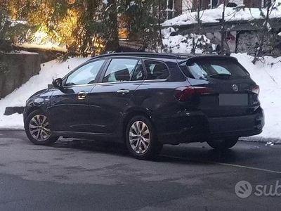 Usata Fiat Tipo 120 CV (88 kW) 2018 Blu Station wagon