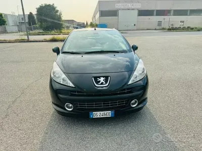 Usata Peugeot 207 CC 109 CV (80 kW) 2008 Nero Cabrio