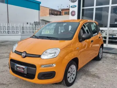 Usata Fiat Panda Easy 69 CV (50 kW) 2019 Arancione Utilitaria