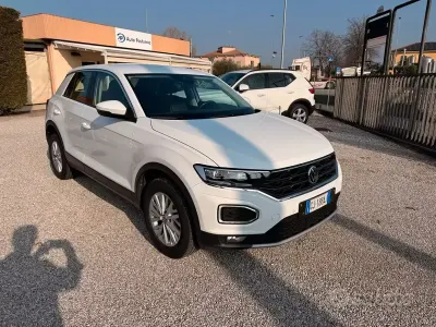 Begagnad VW T-Roc Business 150 HK (110 kW) 2022 Vit SUV