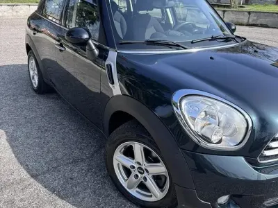 Usata Mini Countryman 122 CV (89 kW) 2013 Verde SUV