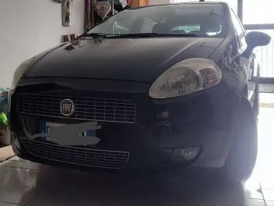 Usata Fiat Grande Punto Dynamic 77 CV (56 kW) 2009 Nero Utilitaria