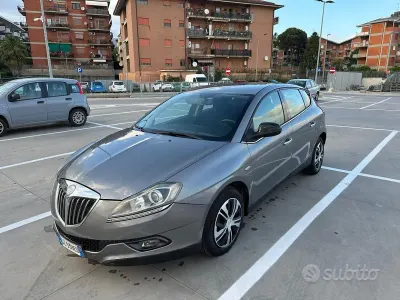 Usado Lancia Delta 120 CV (88 kW) 2010 Utilitario