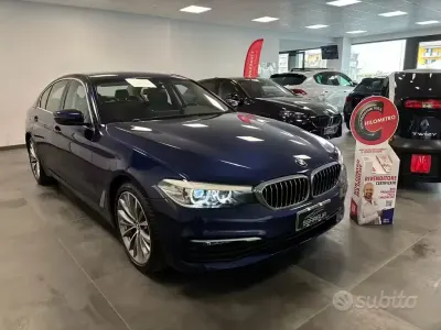 Usado BMW 530 Luxury Line 249 HP (183 kW) 2019 Azul Sedan