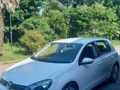 Usata VW Golf VI 105 CV (77 kW) 2011 Bianco Utilitaria