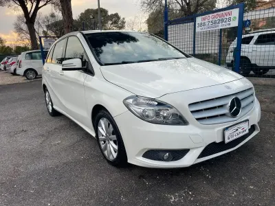 Usata Mercedes B180 Executive 108 CV (79 kW) 2013 Bianco Monovolume